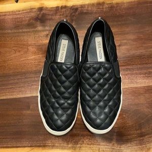 Steve Madden slip ons